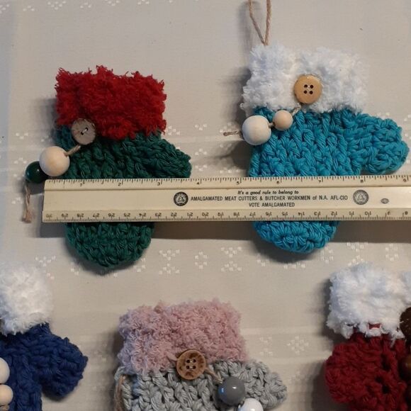 5 pc.mitten ornaments - Picture 8 of 8